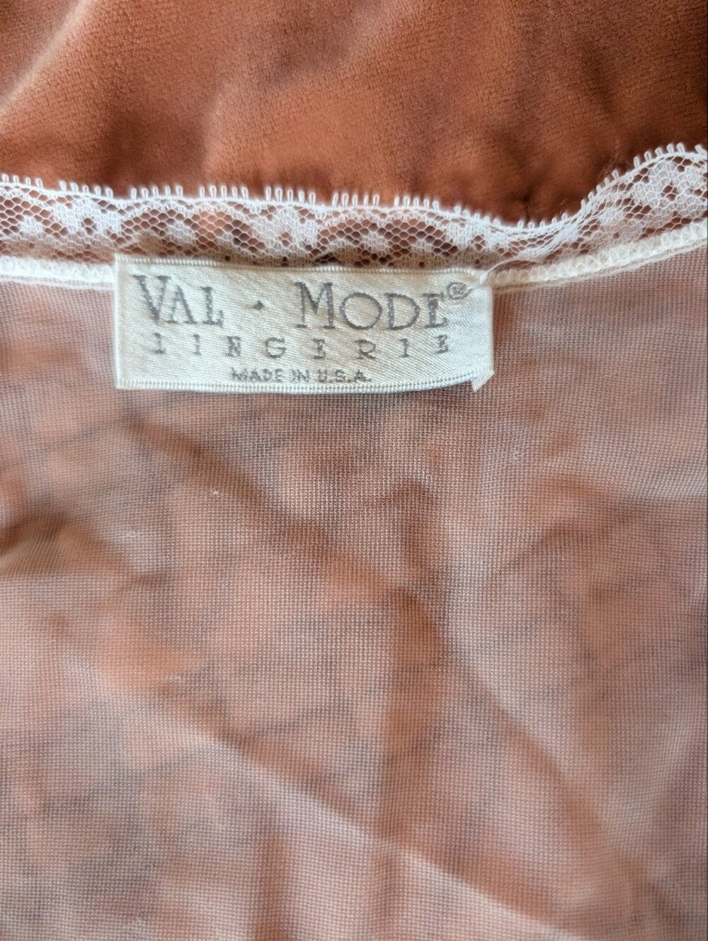 Val Mode Vintage Lingerie Robe - Picture 7 of 7
